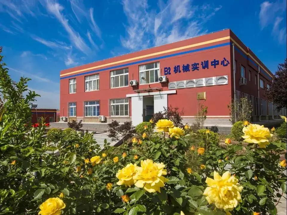 山东工业技师学院一年多少钱,山东工业技师学院2023招生简章