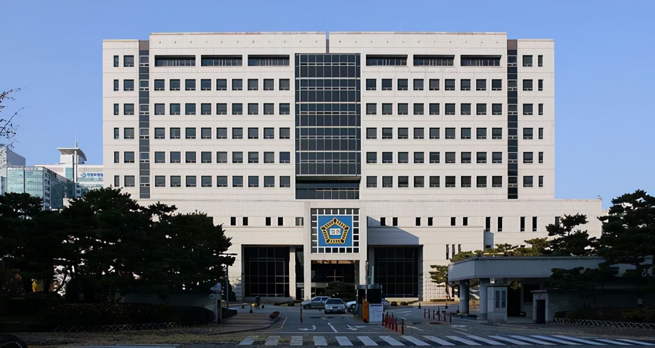 号称韩国“最帅”杀手：专挑*袜丝**女下手，女性还都爱跟他走