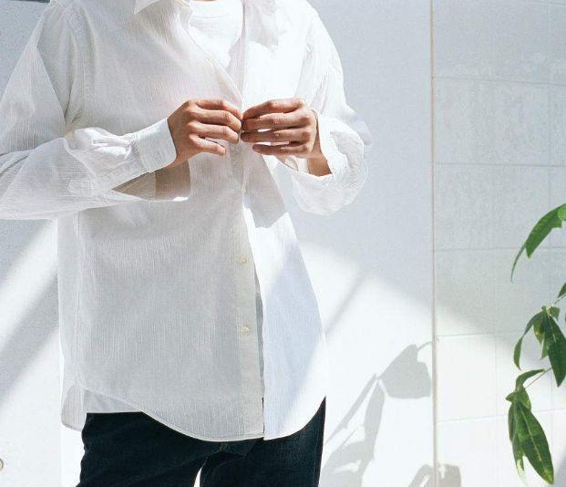 衣服白衣服黄了用什么洗好,白衣服彩色衣服发黄洗白小窍门