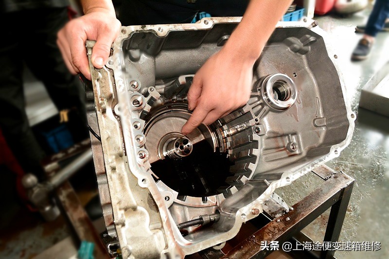 2011款别克gl8胖头鱼变速箱故障,别克gl8商务48伏轻混发动机变速箱