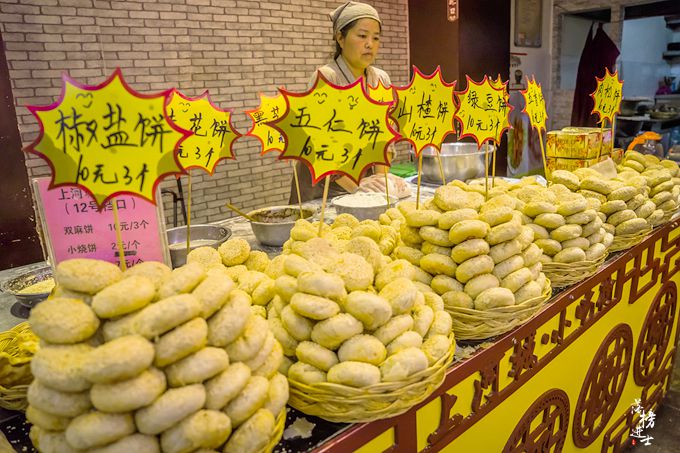 开封不要门票的小吃街,开封有个室内的小吃街
