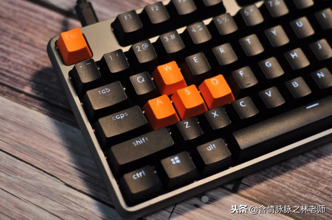 红轴正刻机械键盘,悦米红轴机械键盘