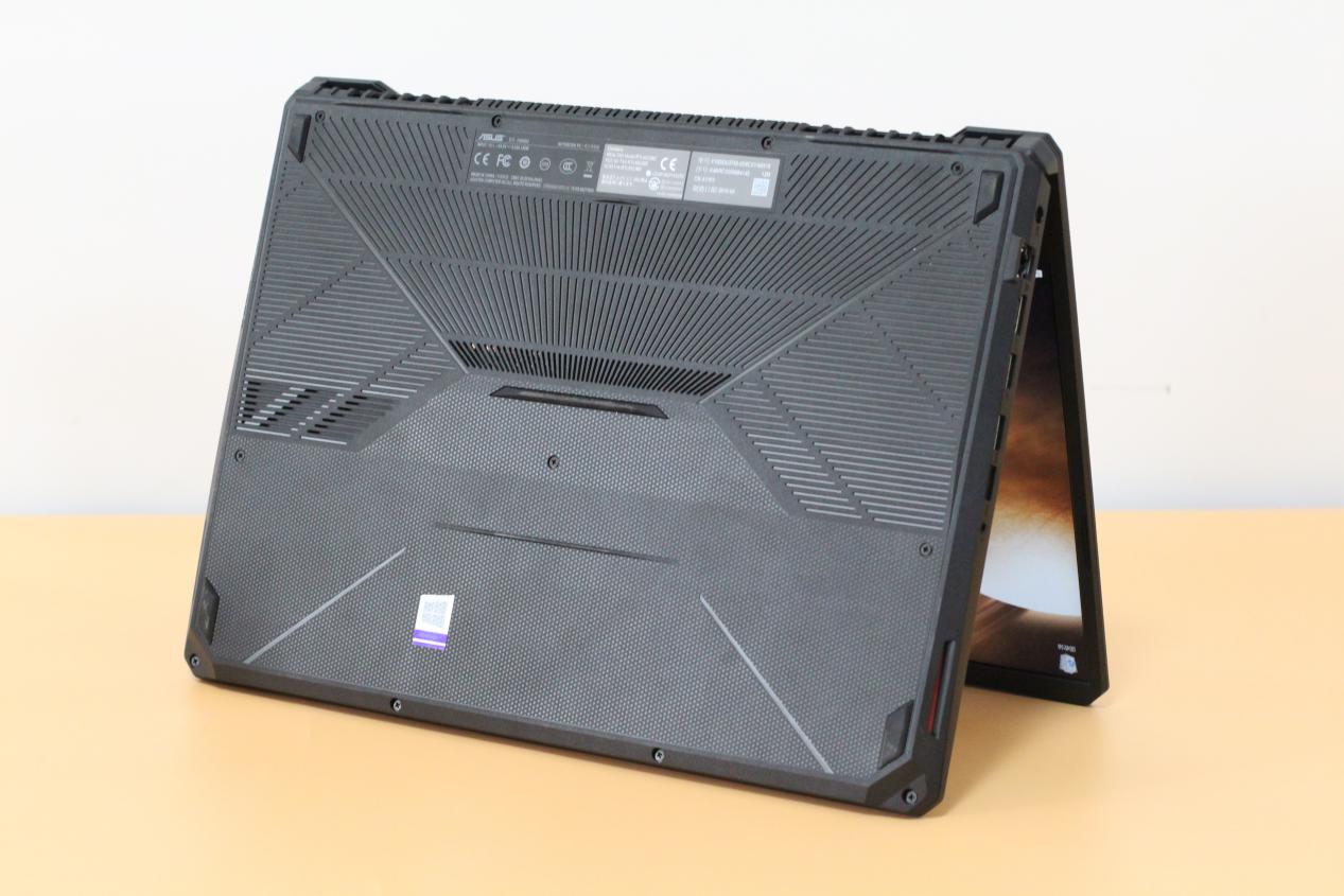 华硕飞行堡垒7锐龙版测评amd,华硕飞行堡垒7amd版本显卡在哪里