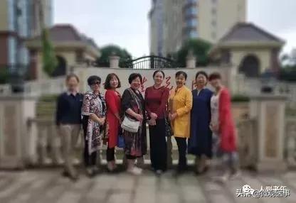 涓浗澶у澶栧嚭鏃呮父鎷嶇収鍔ㄤ綔鍚堥泦,澶у鏃呮父濮垮娍