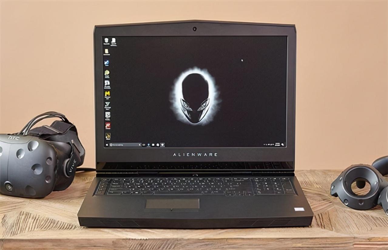 alienware17r4一共几个固态接口,alienware17
