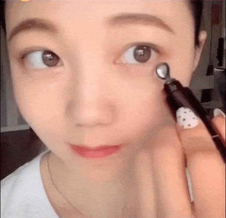 去细纹的电动眼霜,能熨平皱纹的眼霜