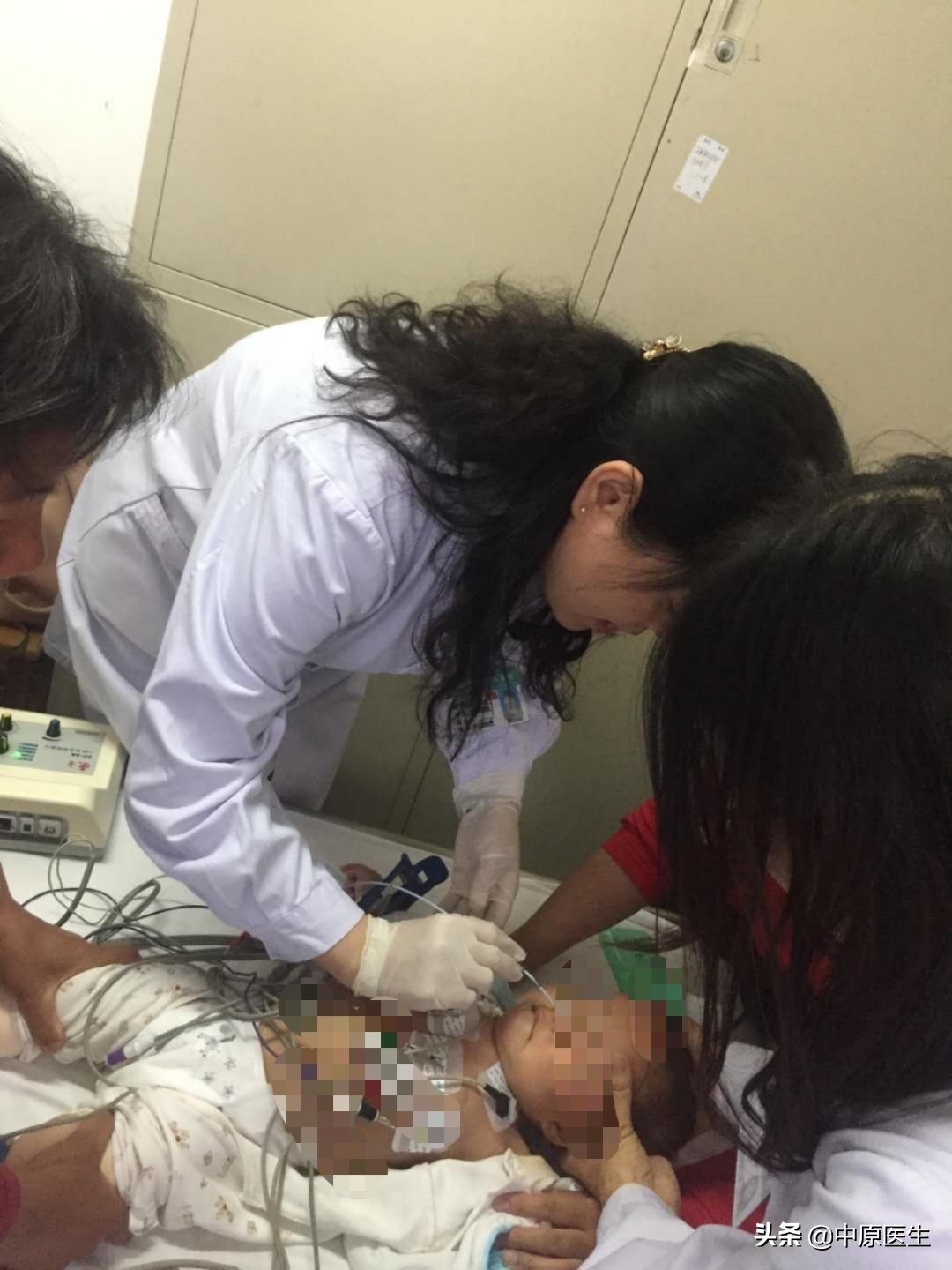 新生儿心跳200多下怎么治疗,六个月婴儿心跳160多正常吗