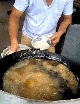 搞笑gif嫂子包饺子,搞笑gif姑娘你这次真的是玩过头了