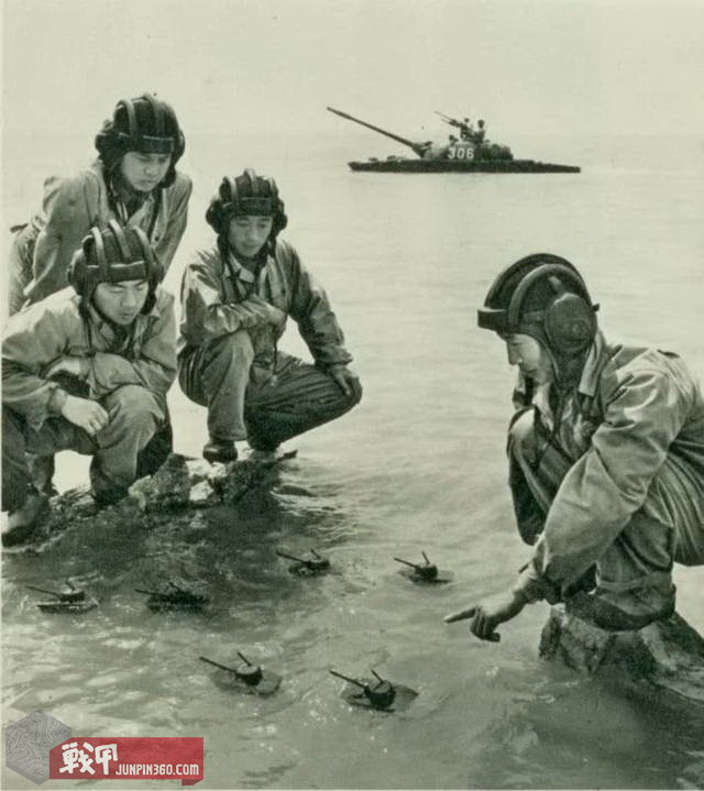 中国人民解放军陆军军服演变史,解放军军服15次变迁发展史