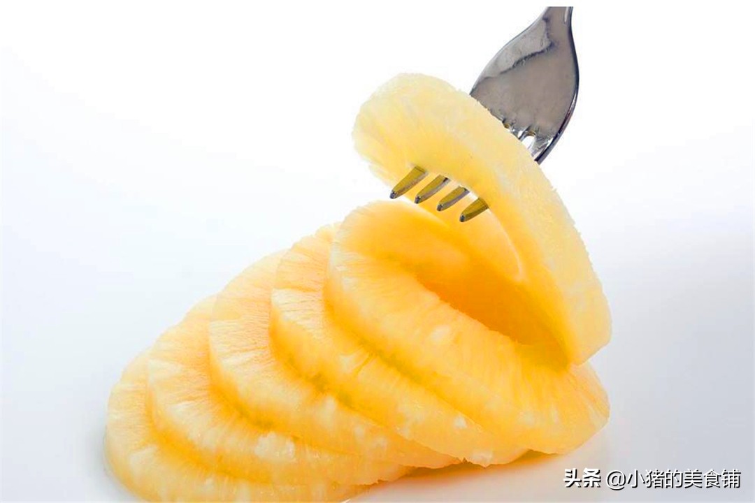 菠萝要在盐水中泡几分钟才可以吃,菠萝用盐水泡需要几分钟可以吃