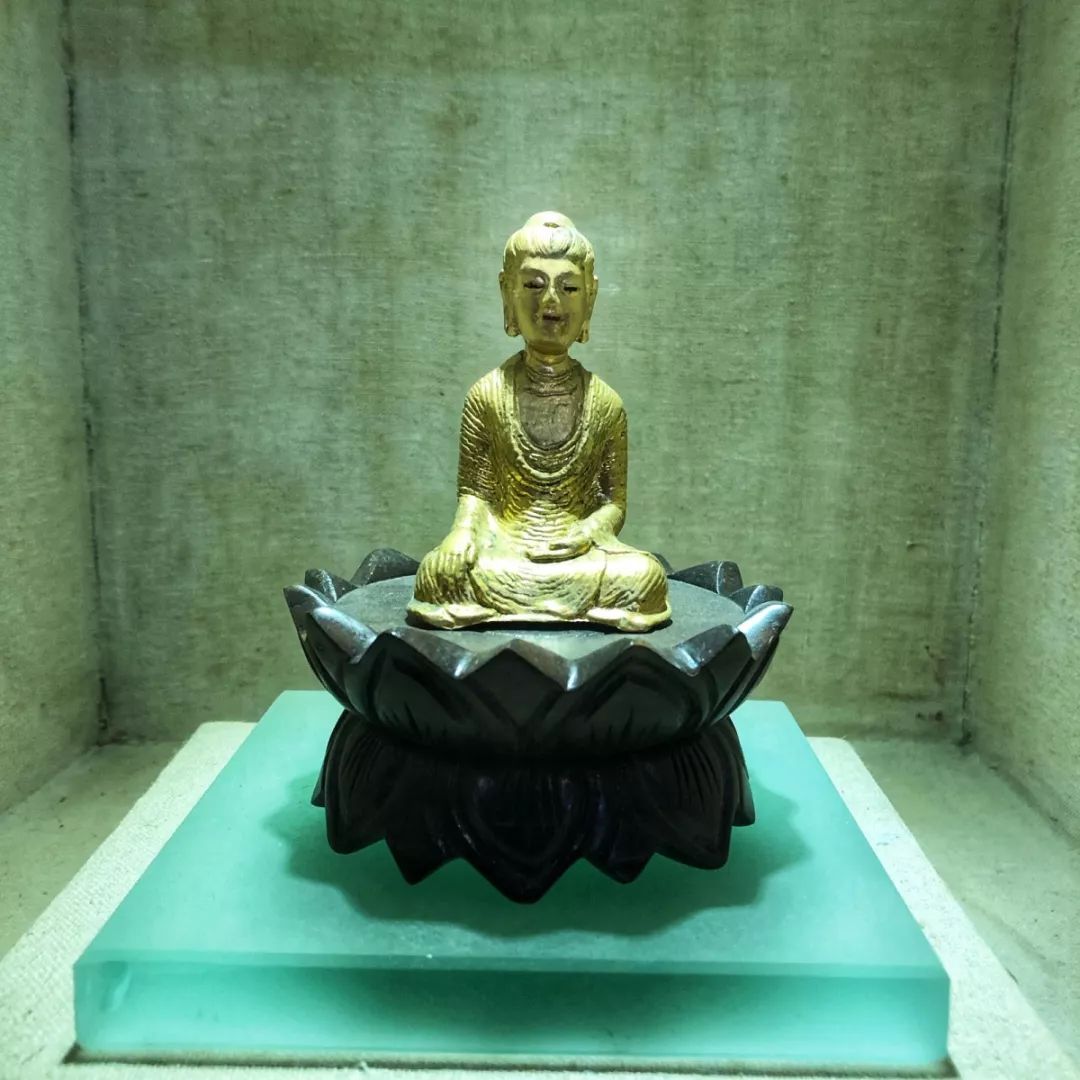 特殊时期的大理三塔,大理崇圣寺三塔南诏风情岛