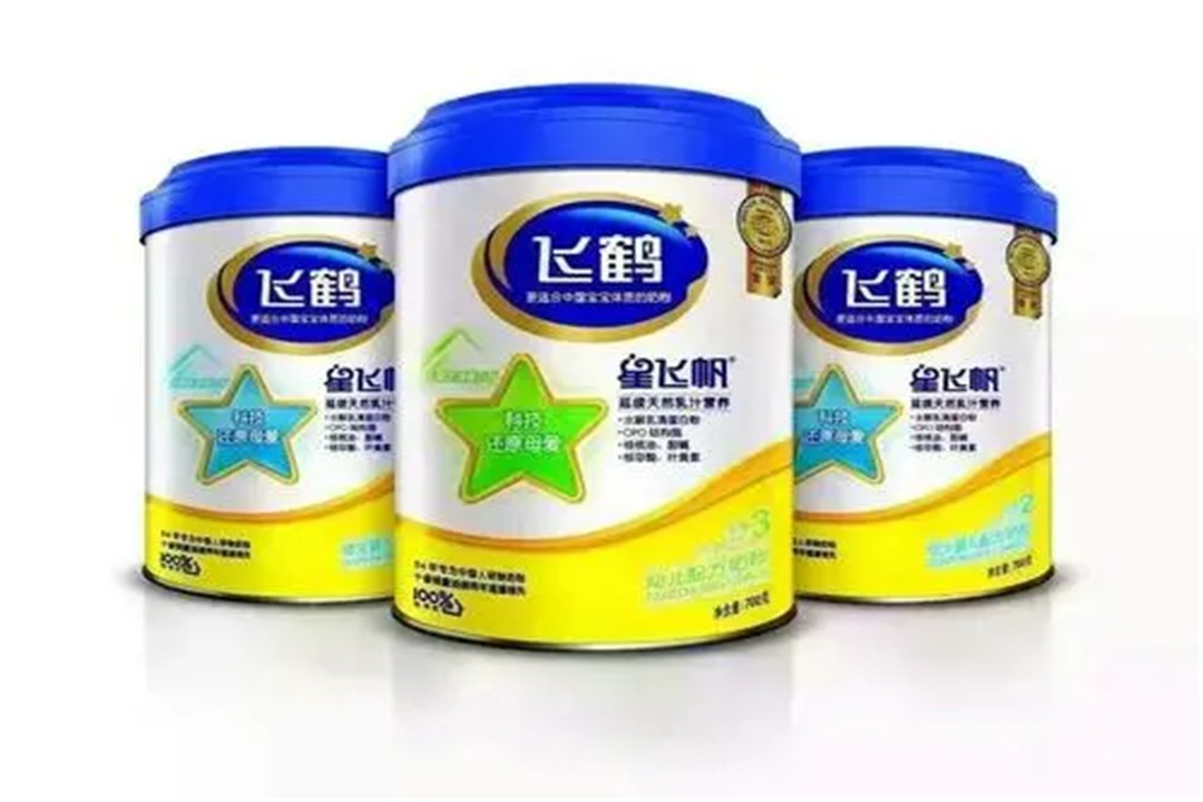 奶粉价格要降了？配方奶粉被点名批评，飞鹤难逃“智商税”