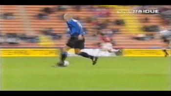 足球迷踪步过人,胡广明钟摆式过人