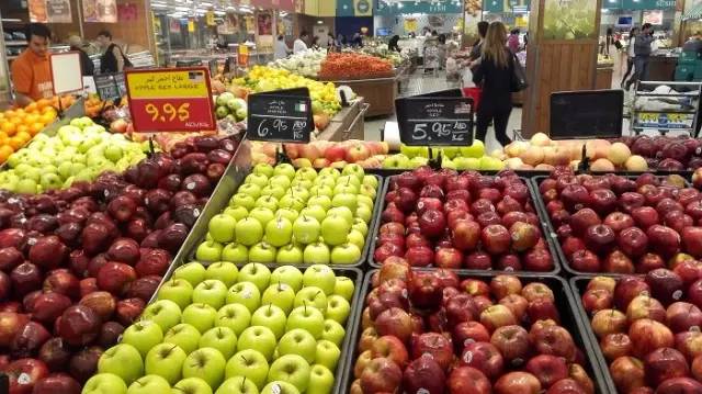 迪拜土豪跟中国土豪区别,迪拜土豪和英国土豪对比