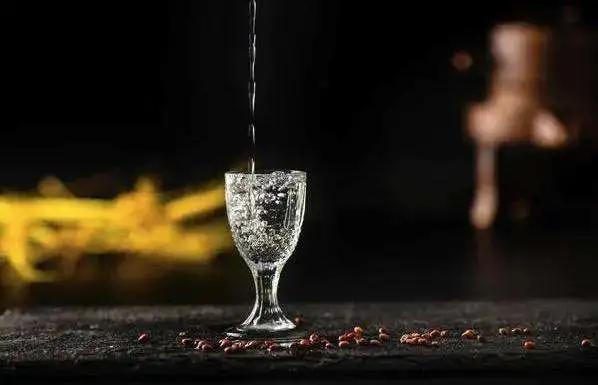 喝完酒喉咙灼烧感如何迅速解决,喝完酒烧胃怎么回事