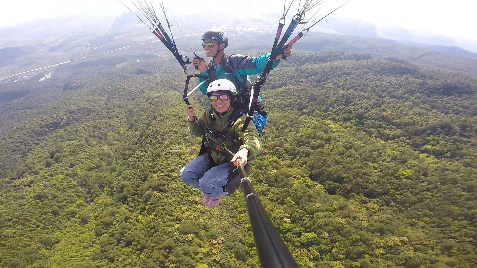 国内滑翔伞地点推荐,最适合滑翔伞的地方