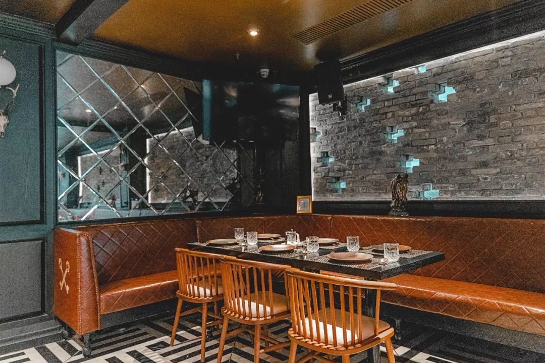 召唤佛山大胃王！足足八层高XXXXXL号大力水手汉堡，全部吃完免单