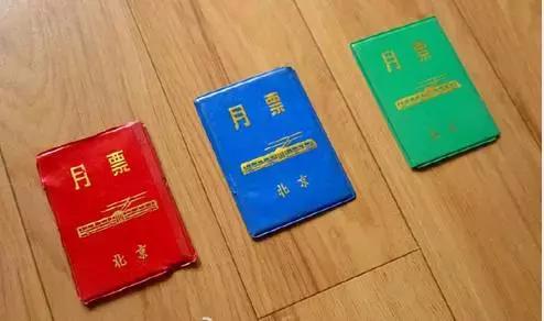 他用一只彩笔毁掉了所有人的童年，却也承包了所有人的笑点