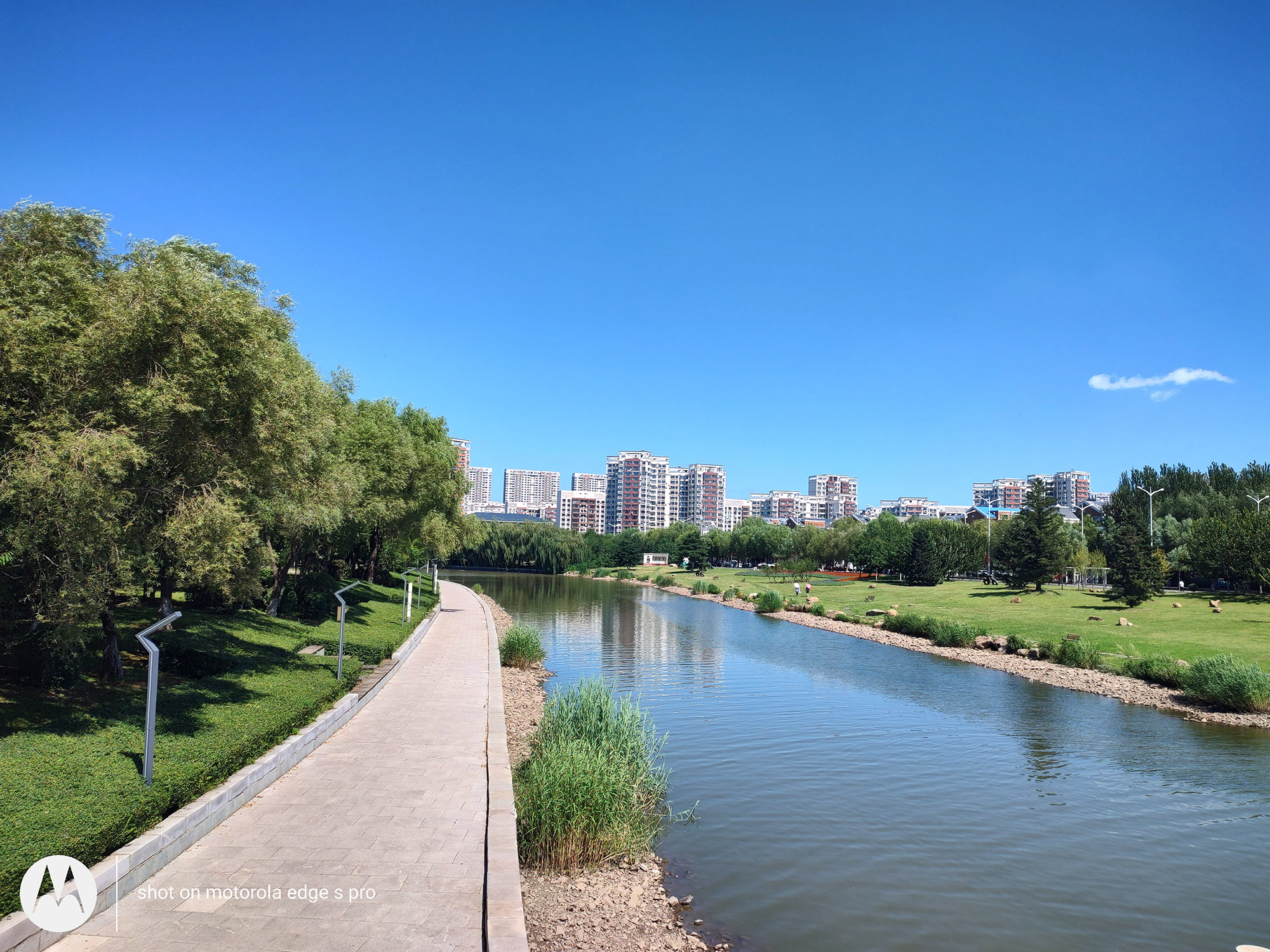 摩托罗拉edgespro混合变焦,摩托罗拉手机edgespro50倍变焦