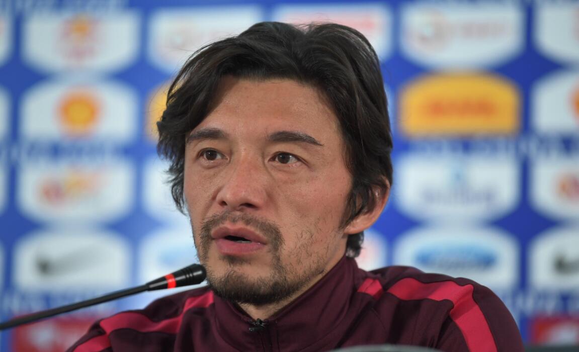 谢晖因酒后失言惨遭停职,前国脚谢晖酒后失言被停职视频