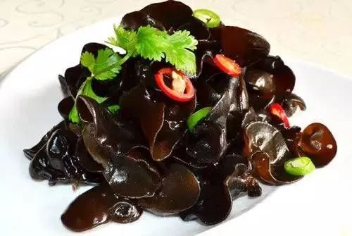 柞水木耳炒腊肉,卖疯了的零食