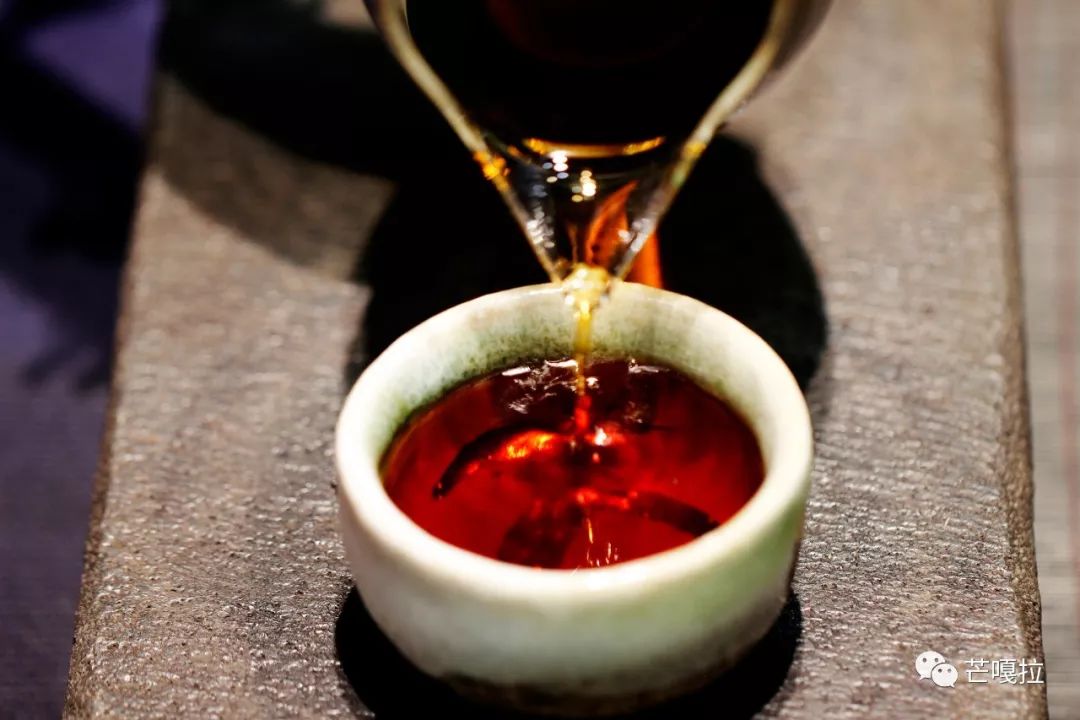 2011年七子饼普洱茶价格表,云南勐海七子饼普洱茶2012