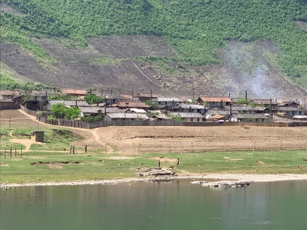 丹东最大的中朝边贸城,丹东中朝边境风光