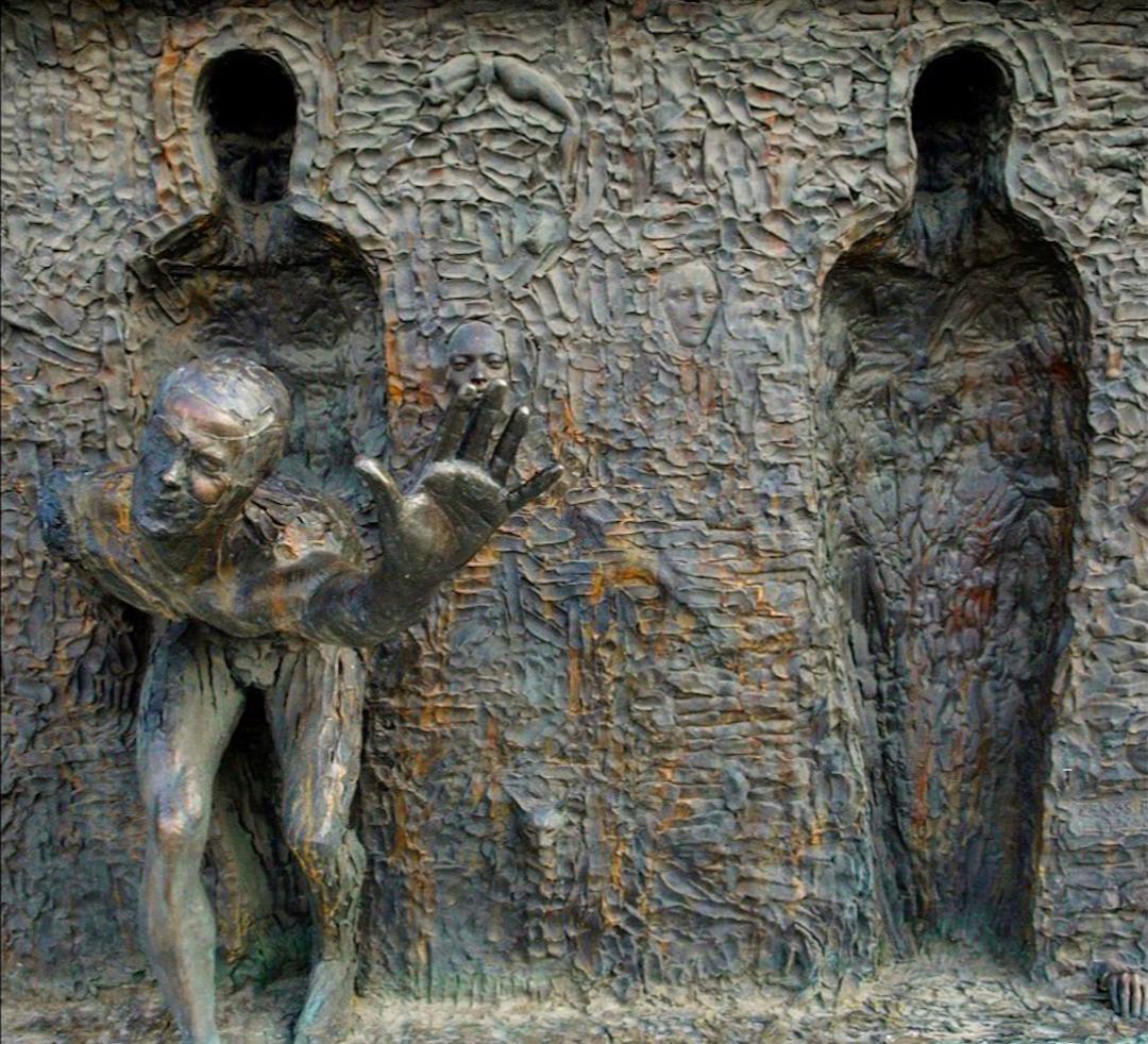 地球的雕塑,地球上的奇异建筑