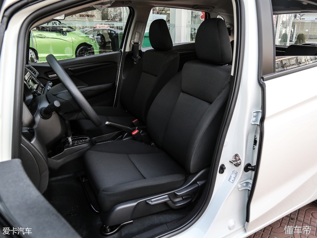 e2适合女生代步通勤小型车推荐,经济实用小型车推荐