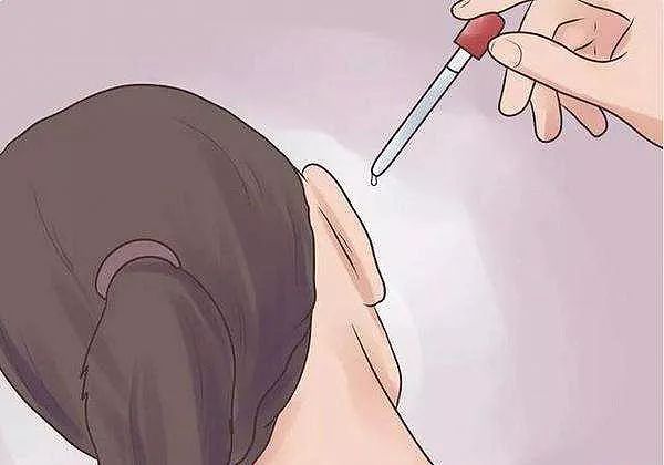 浑身上下耳朵最敏感，不要乱碰哦！用滴耳液不舒服，只怪功夫差？