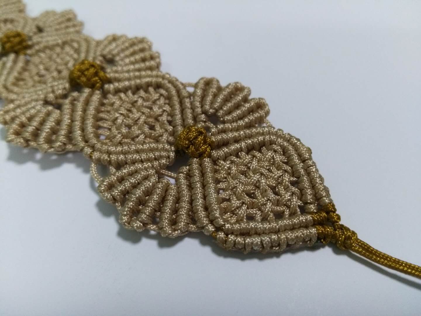 编绳花做法,手绳复杂编织教程