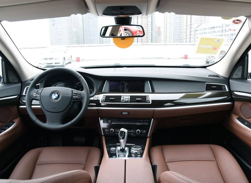 宝马5系GT降至55万值不值得下手