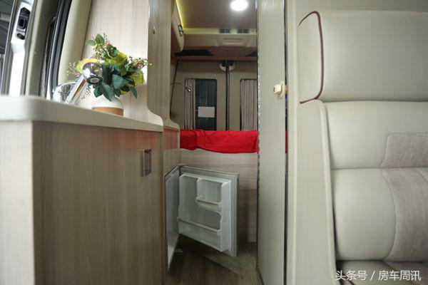 原厂豪华2018款大通长轴b型房车,大通无中门版的b型房车