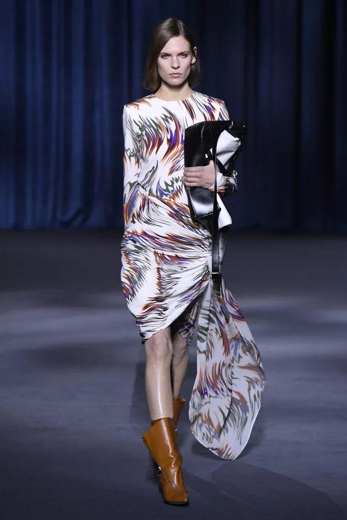 斯人已逝经典长存,斯人已逝经典永存