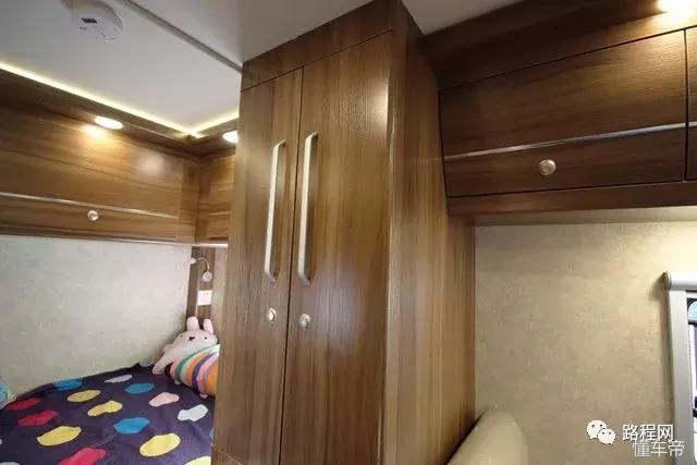 最新凯伦宾威双拓展房车价格,进口依维柯凯伦宾威二手