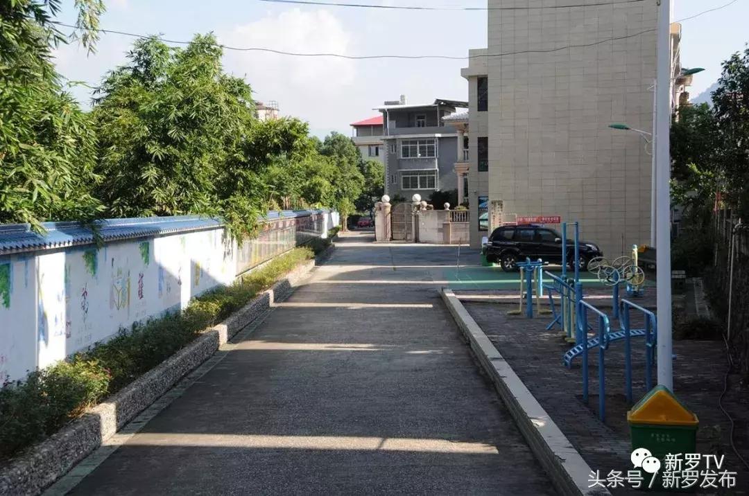 因开采煤矿而被淹没的村庄,因为开采矿洞塌陷的村庄