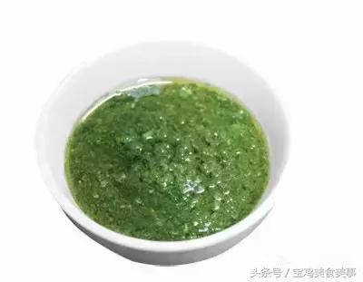 要想凉菜拌得好秘制酱汁少不了,如何调制出粘稠的凉菜酱汁