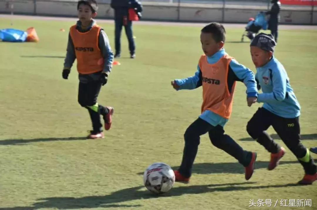 自称比大空翼多一点这家足球学校待遇不高仍集聚数十名校学霸