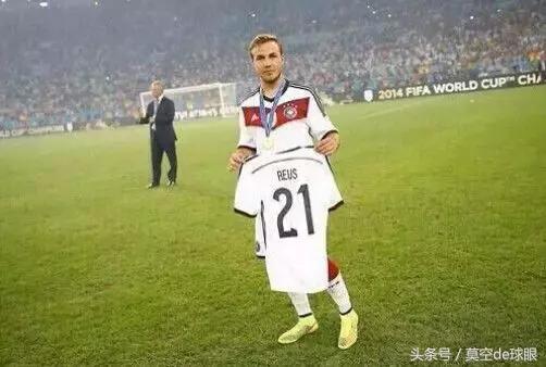 威斯特法布伦南看台罗伊斯,威斯特伦法罗伊斯