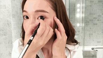 欧美明星教你化妆系列,明星自己化妆步骤新手入门