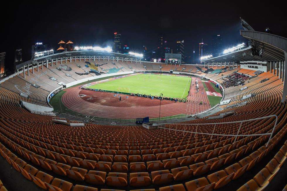 日本东亚足球,足球场观众席震撼视频中国