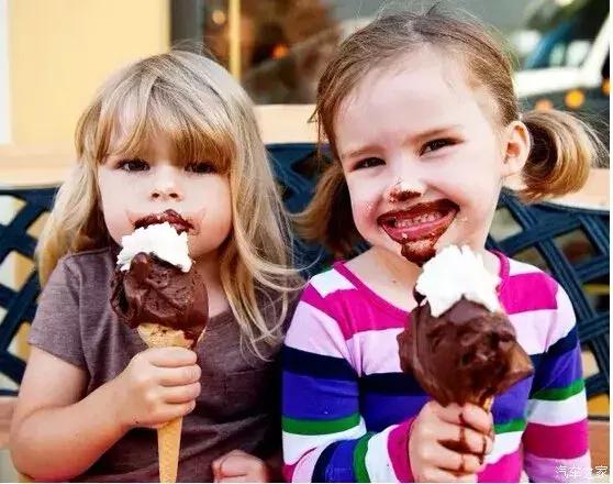 意大利:大家最近都爱舔……我这款冰淇淋