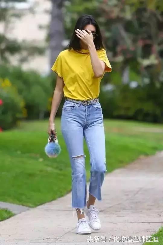 白t恤穿法搭配,t恤的30种穿法高级又时髦