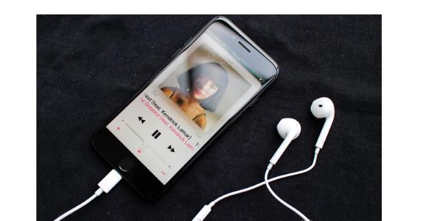 耳机总是接触不良是手机的问题吗,耳机接触不良怎么办