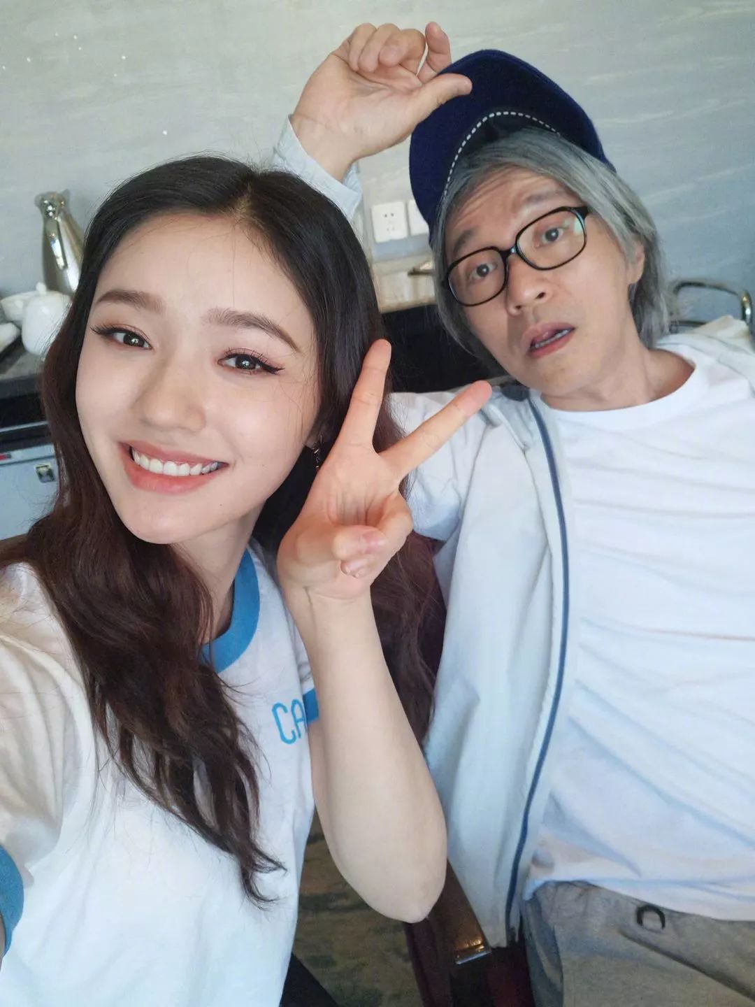 韩国林允妆容教学,裴秀智眼妆画法