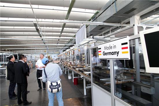 awe2023鍒涚淮,涓夊崄鑰岀珛闇囨捈