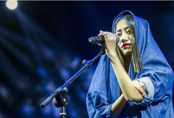 8首“有毒”民谣，总有一首路过你心上