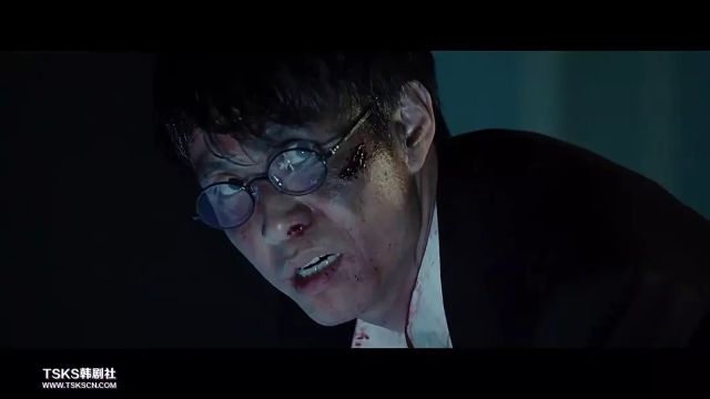 开场15分钟,两个大反转,网友:韩国导演太调皮