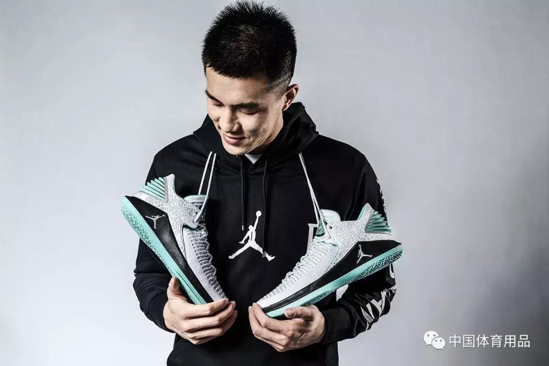 斯凯奇官方旗舰店直播吴尊,阿迪垃圾鞋跑鞋