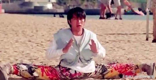 男明星邪魅一笑杨洋,男明星一字马大比拼杨洋